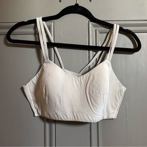 Lululemon like a cloud bra